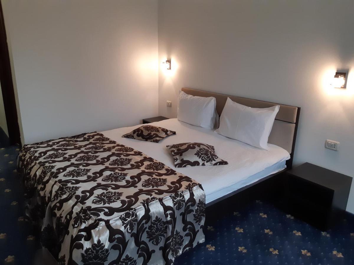 Hotel Ro&Mario Barlad Bîrlad Dış mekan fotoğraf